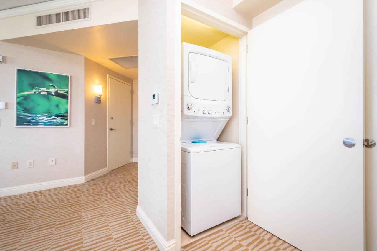 Trump Intl 2 Bedroom Apartment 1600 Sqf Ocean And Bay View Санни Айлес Экстерьер фото