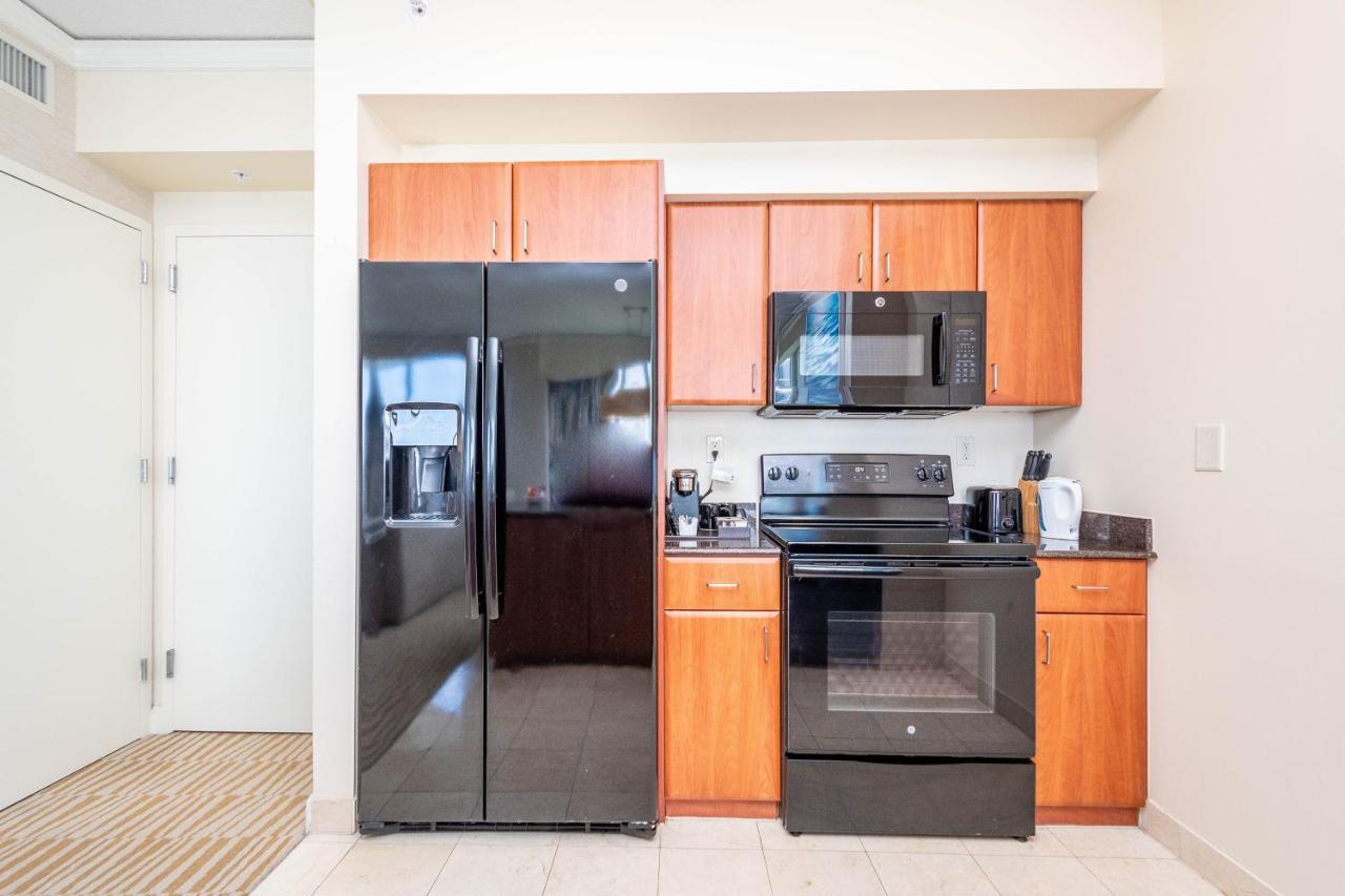 Trump Intl 2 Bedroom Apartment 1600 Sqf Ocean And Bay View Санни Айлес Экстерьер фото
