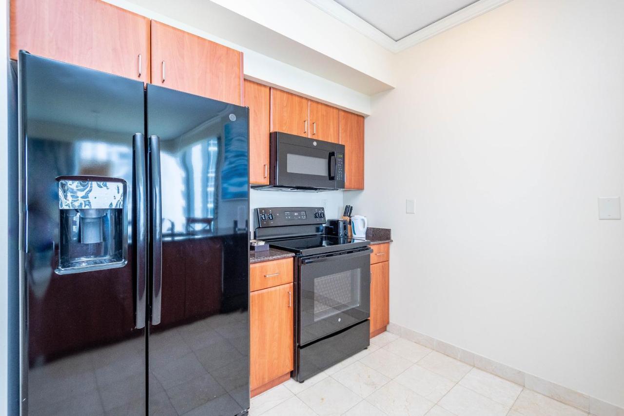 Trump Intl 2 Bedroom Apartment 1600 Sqf Ocean And Bay View Санни Айлес Экстерьер фото