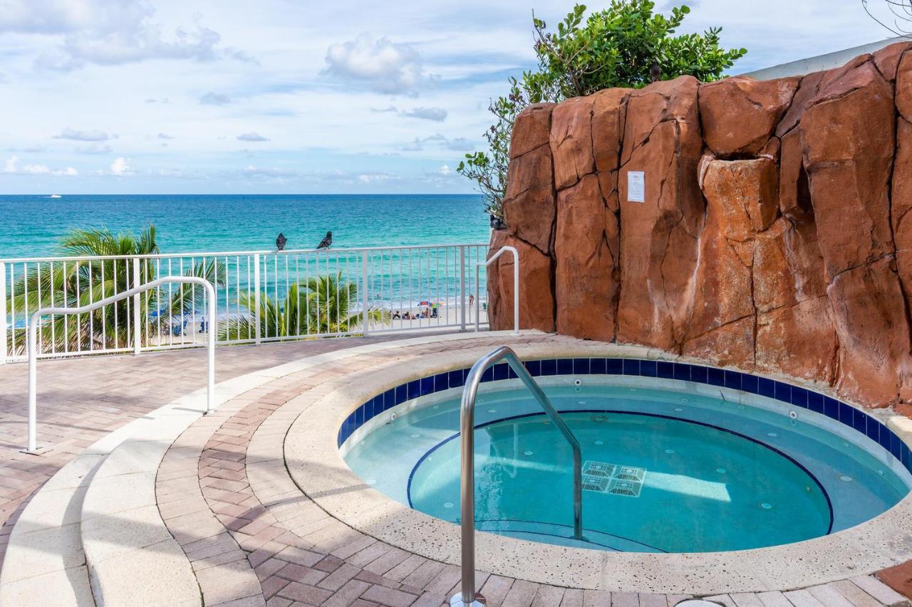 Trump Intl 2 Bedroom Apartment 1600 Sqf Ocean And Bay View Санни Айлес Экстерьер фото